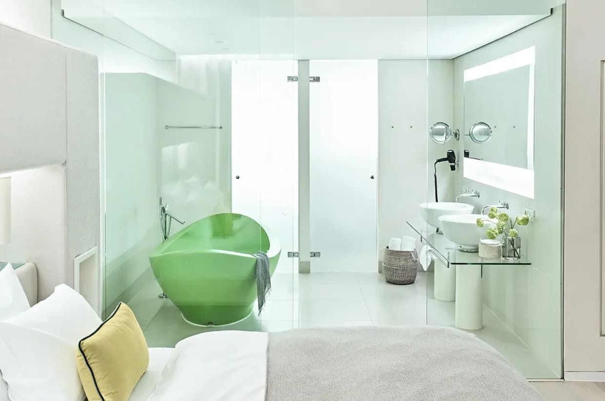 Suite M