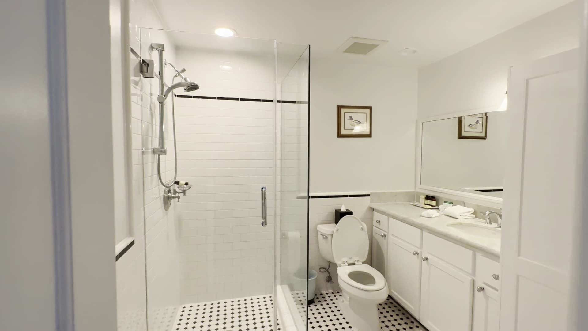 Charlie Suite