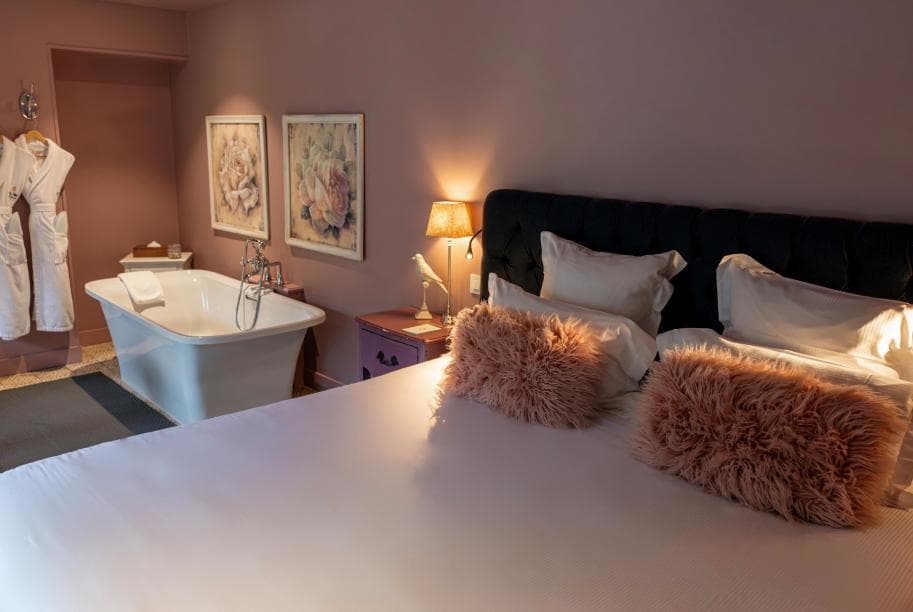 Comfy Luxe Room