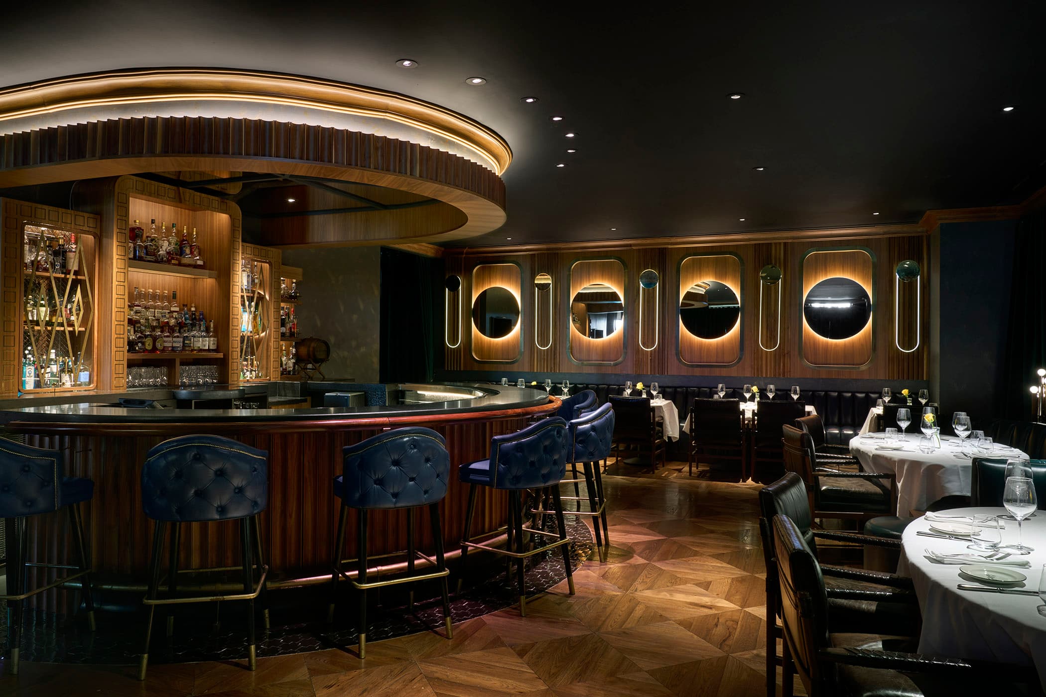 District Suite