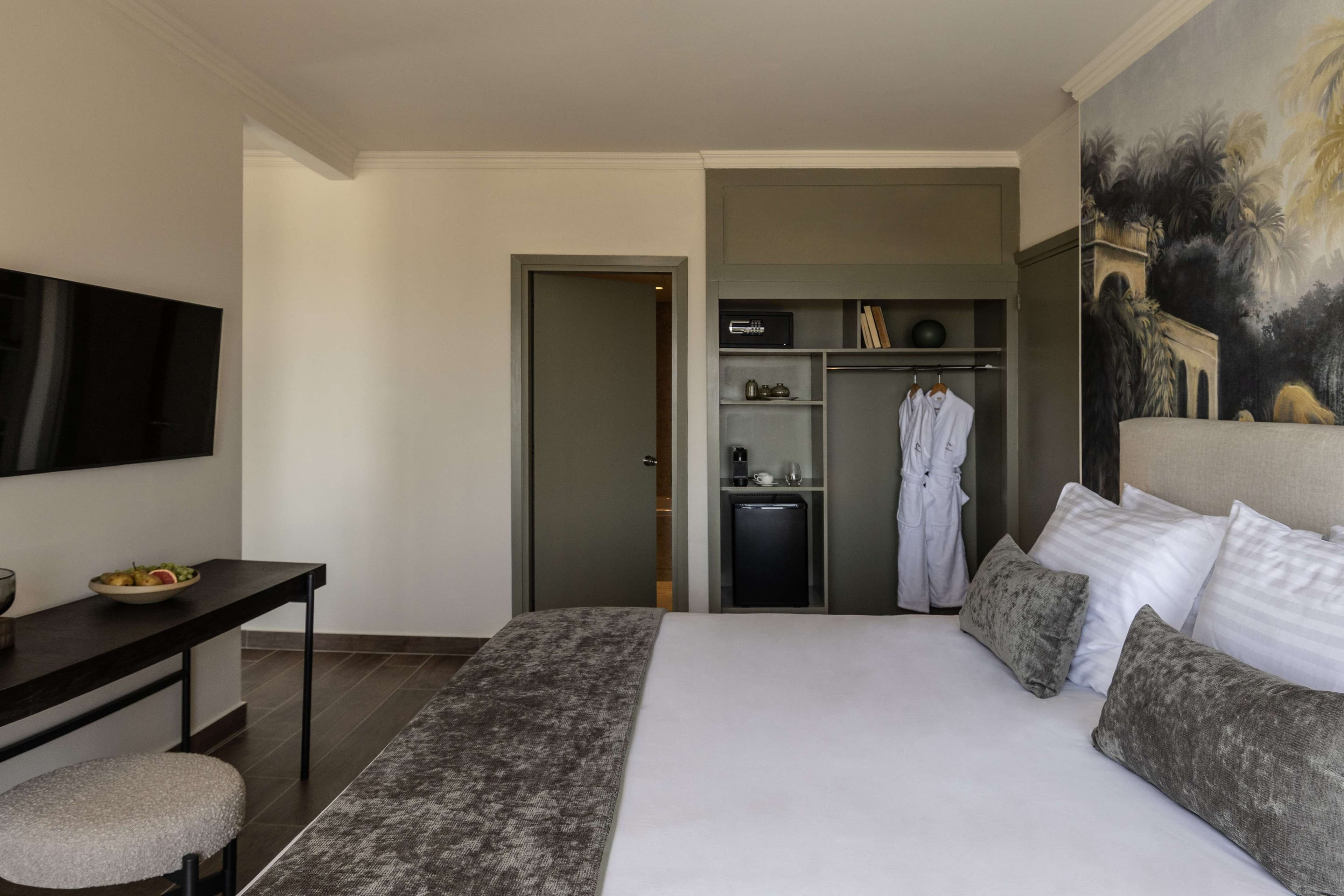 Deluxe Suite with Sea View