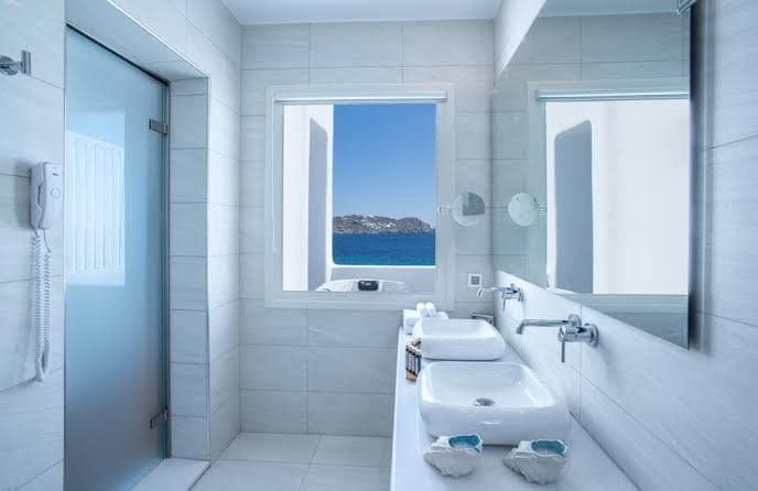 Signature Suite Sea View with Outdoor Jacuzzi