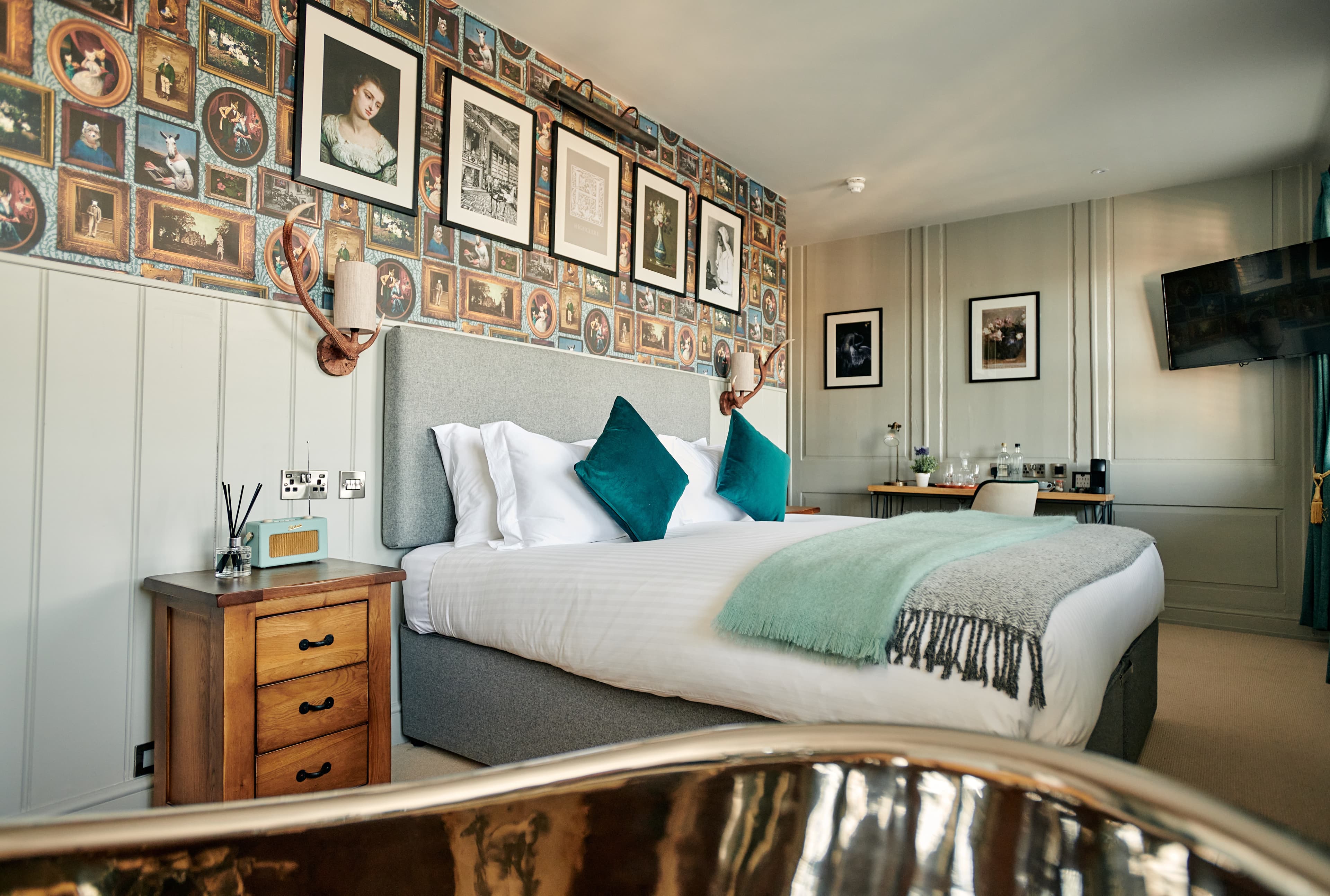 Bridle Suite