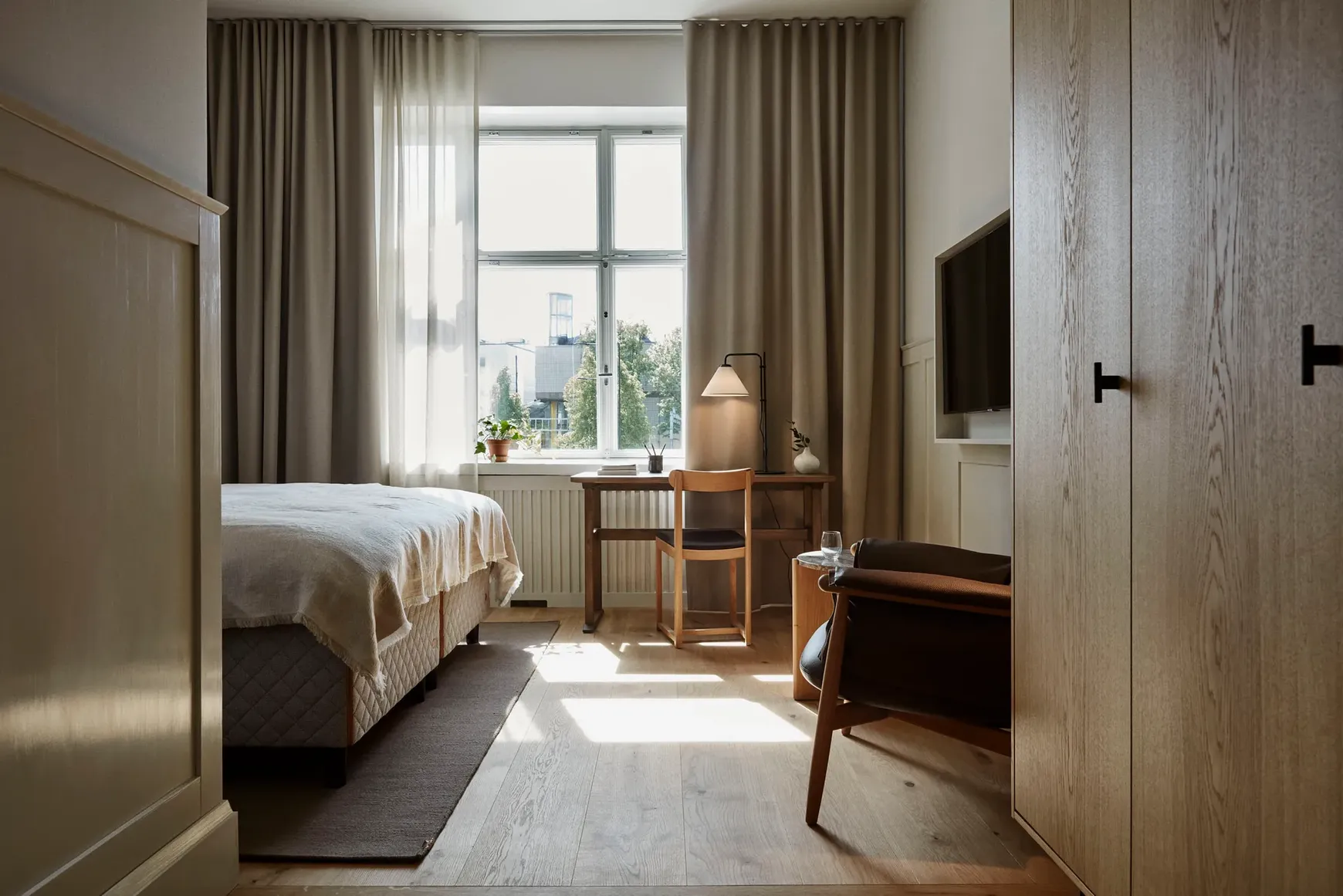 Corner Suite