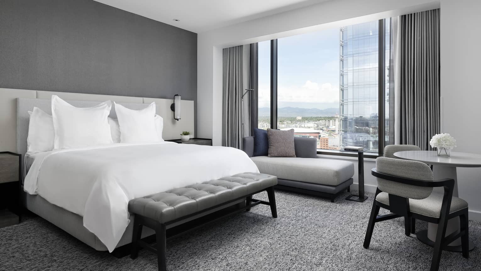 Deluxe Mountain-View Room