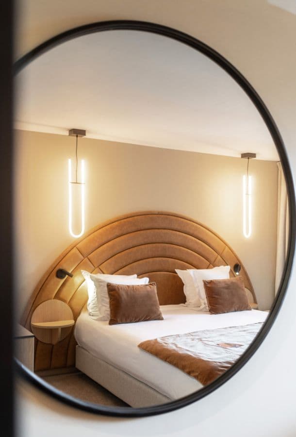 °Fahrenheit Seven Signature Suite with Village View