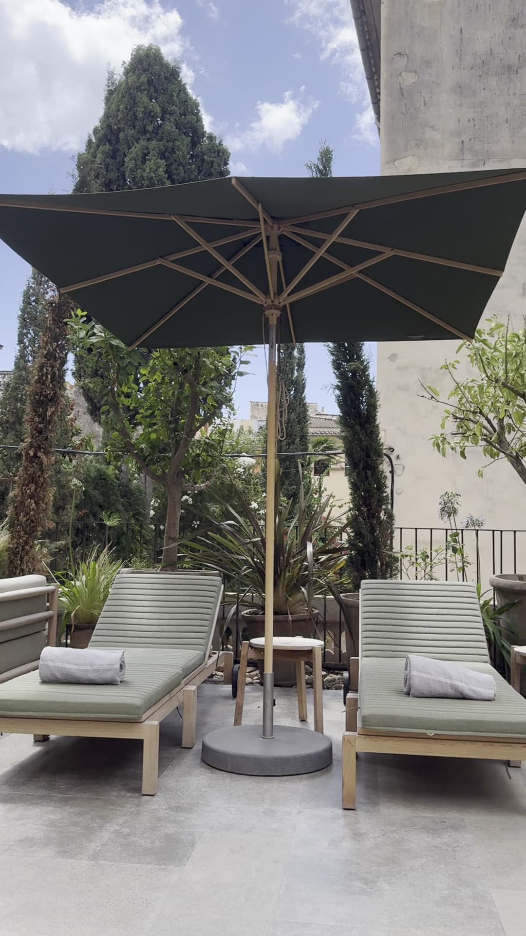 Courtyard Suite