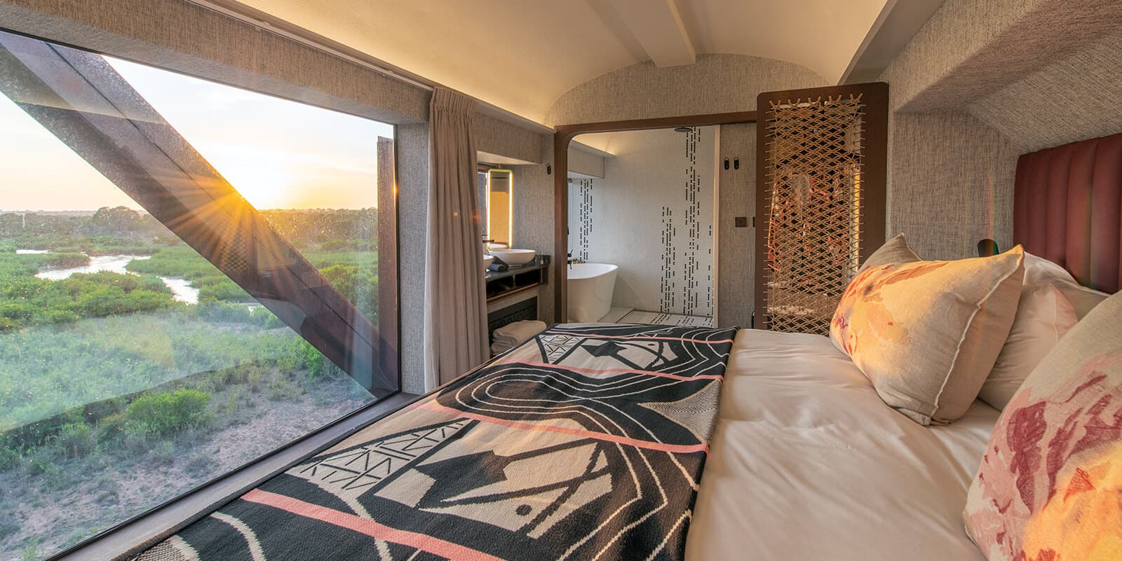 Kruger Shalati - The Train on The Bridge