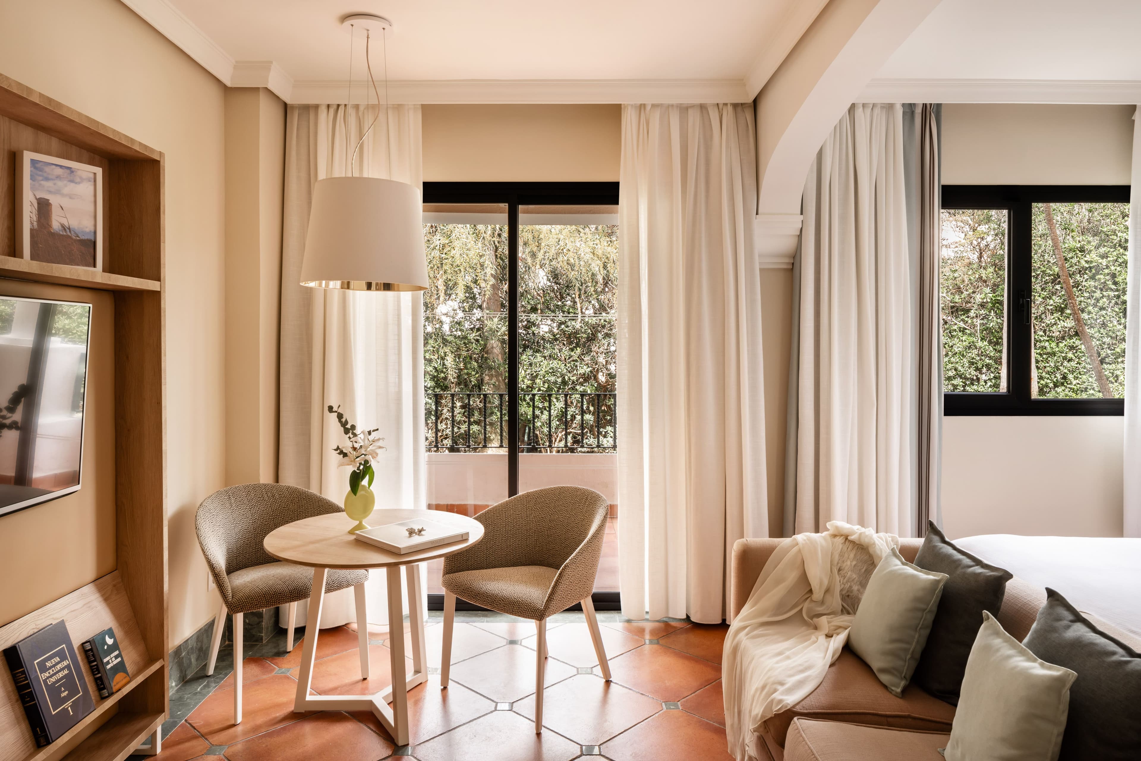 Grand Suite RedLevel