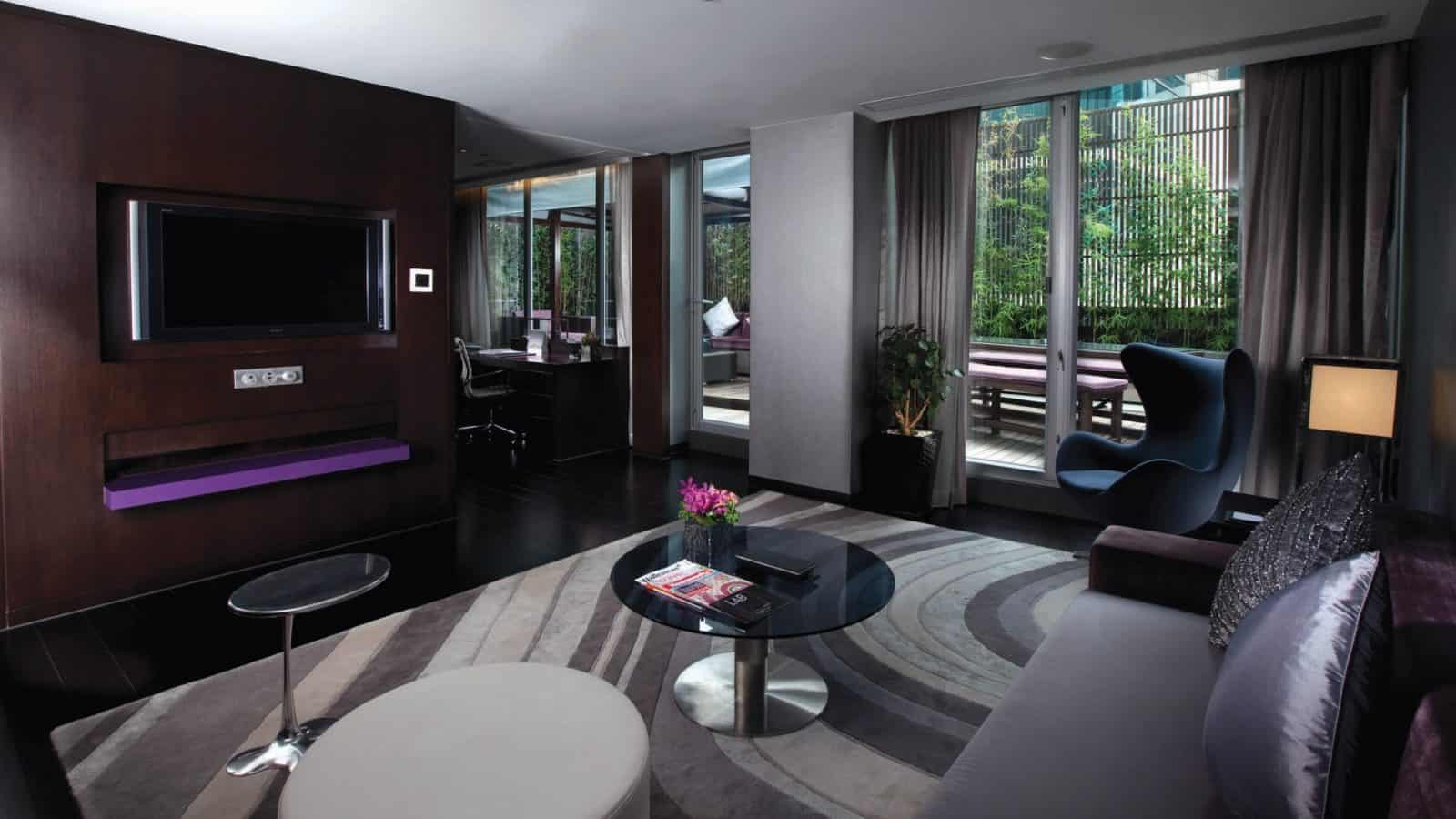 Courtyard Room