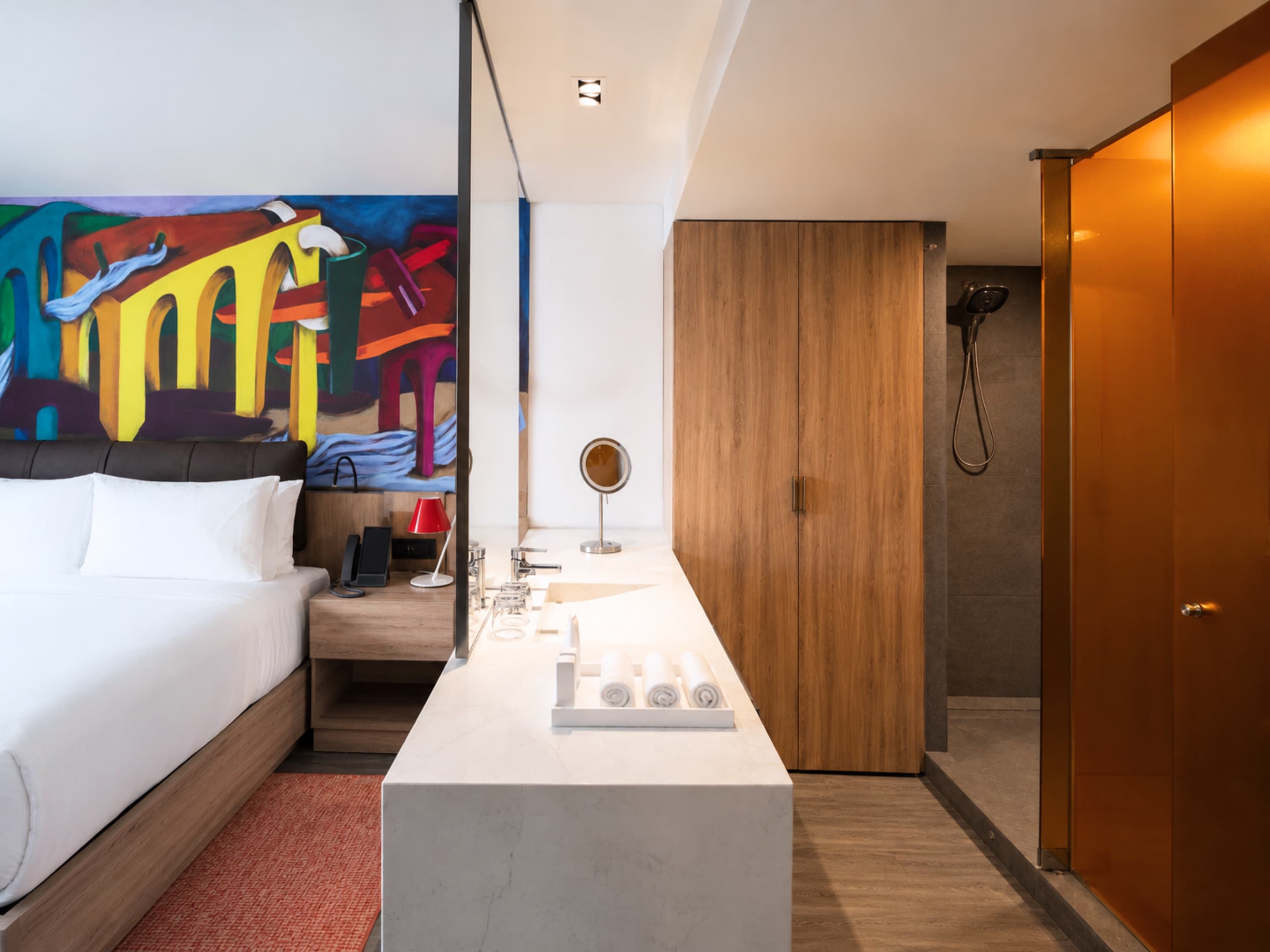 Corner King Suite