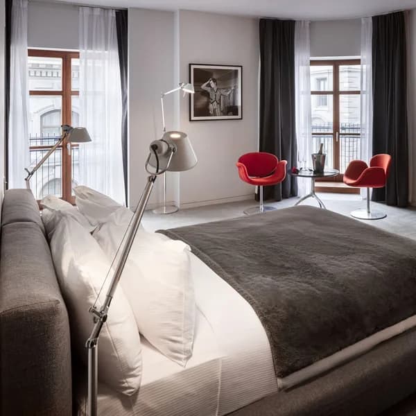 Corner Suite