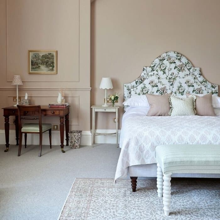 Rhododendron (Superior Room)