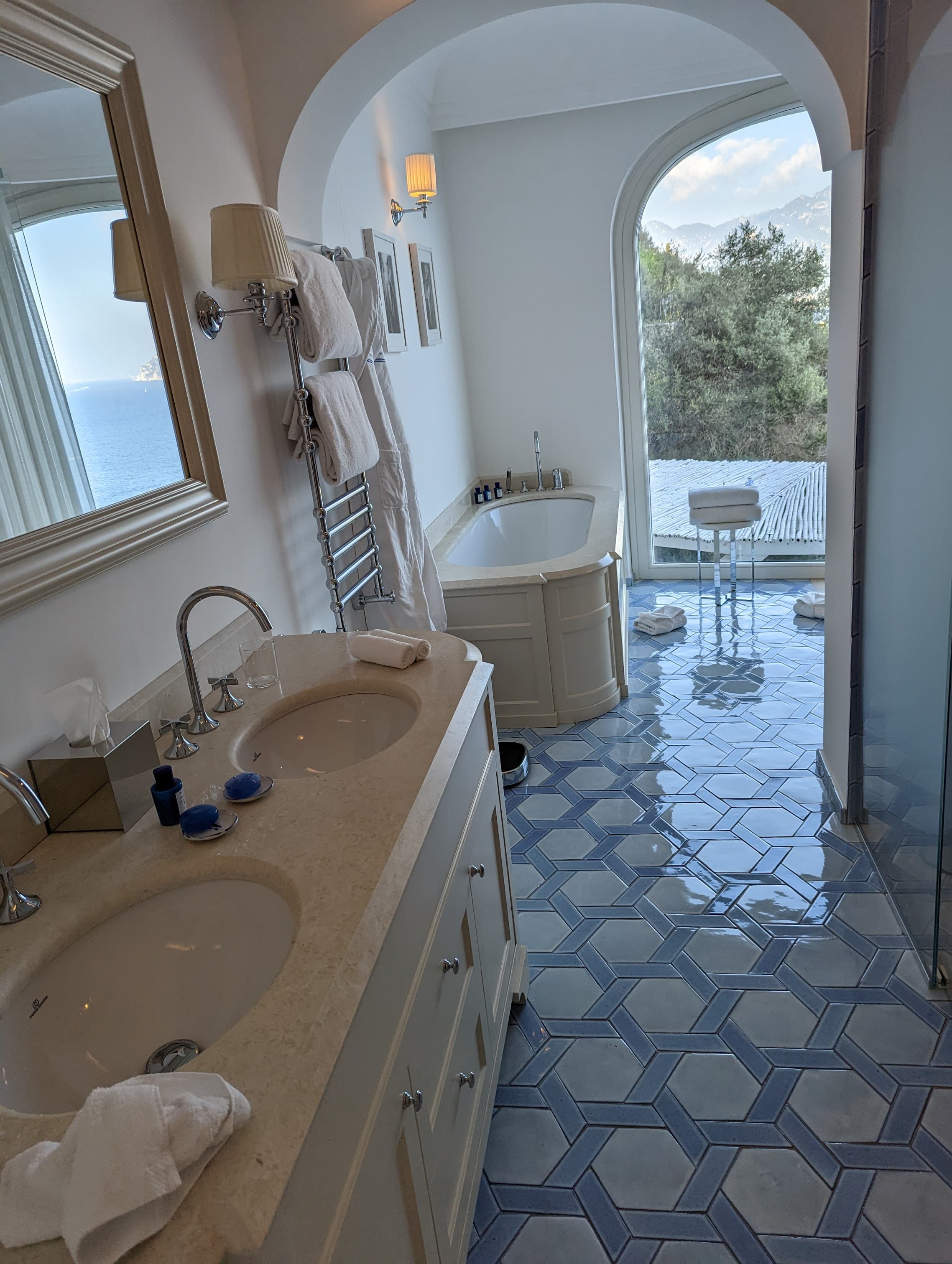 Deluxe Suite Sea View & Terrace