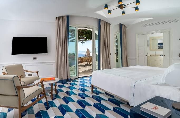 Deluxe Room Sea View & Balcony