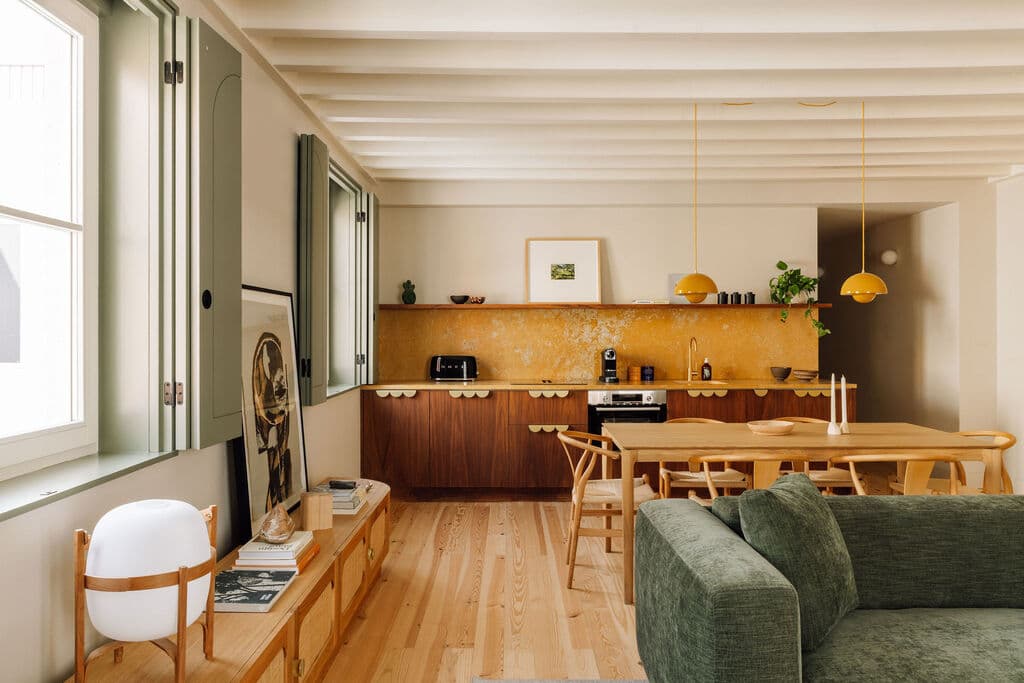 Deluxe Apartment