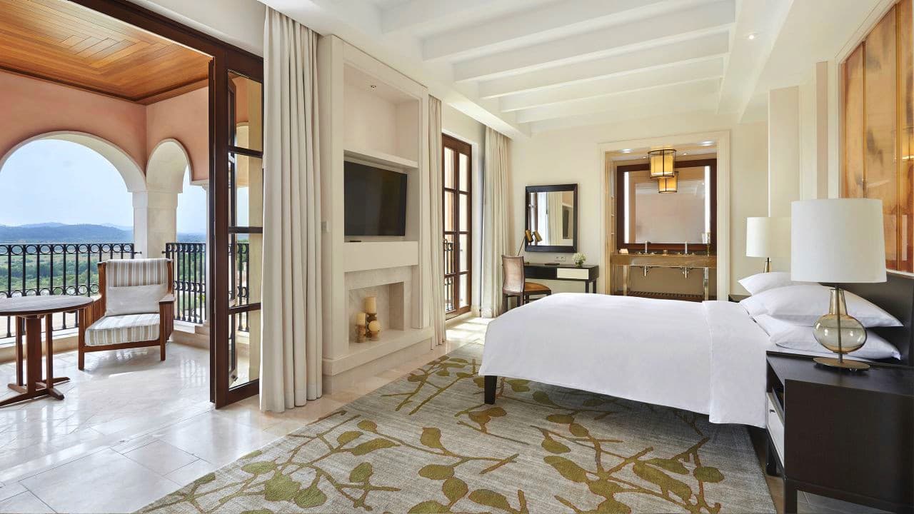 Grand Deluxe Room