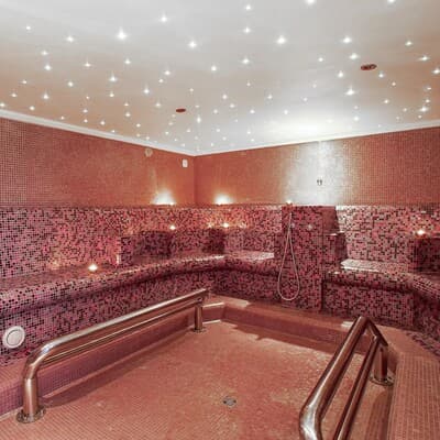The Grand Level Suite