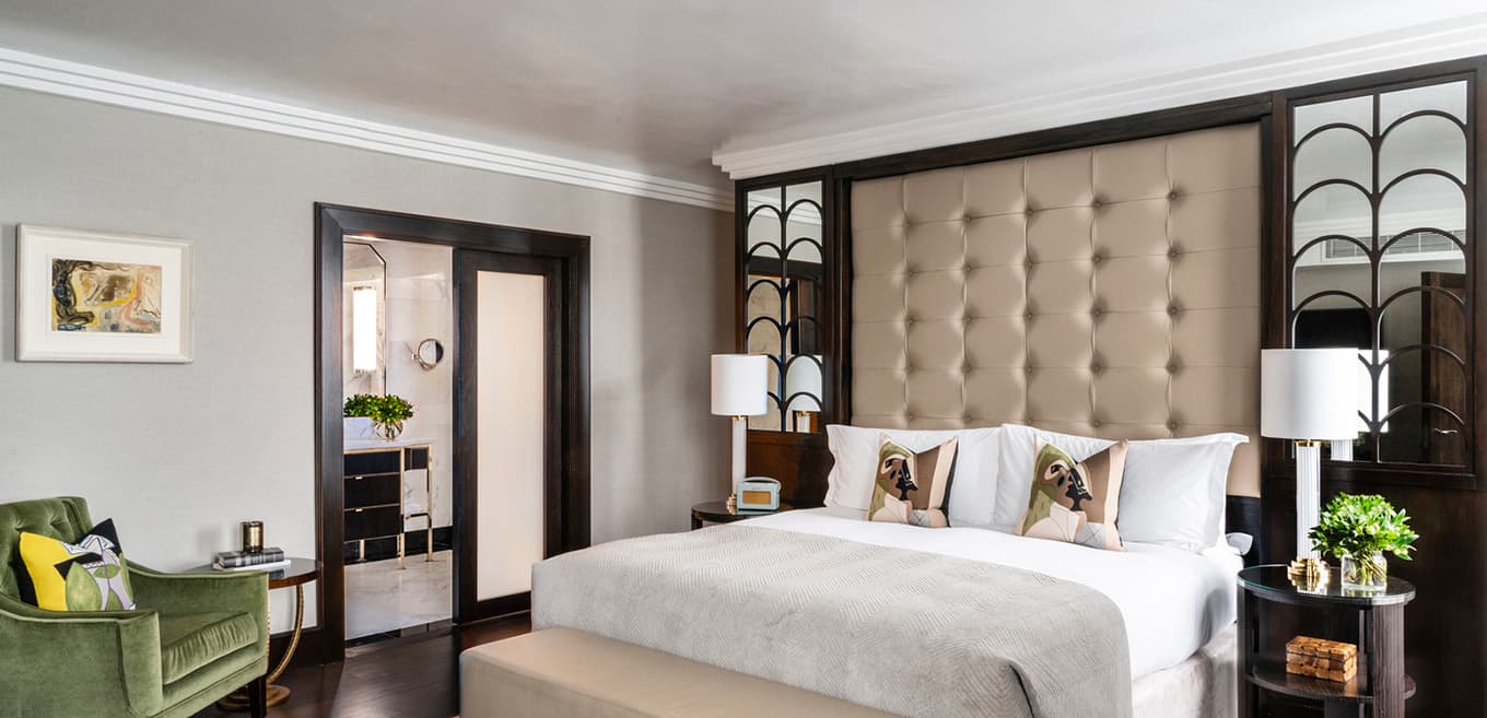 Classic Room 1 King Bed