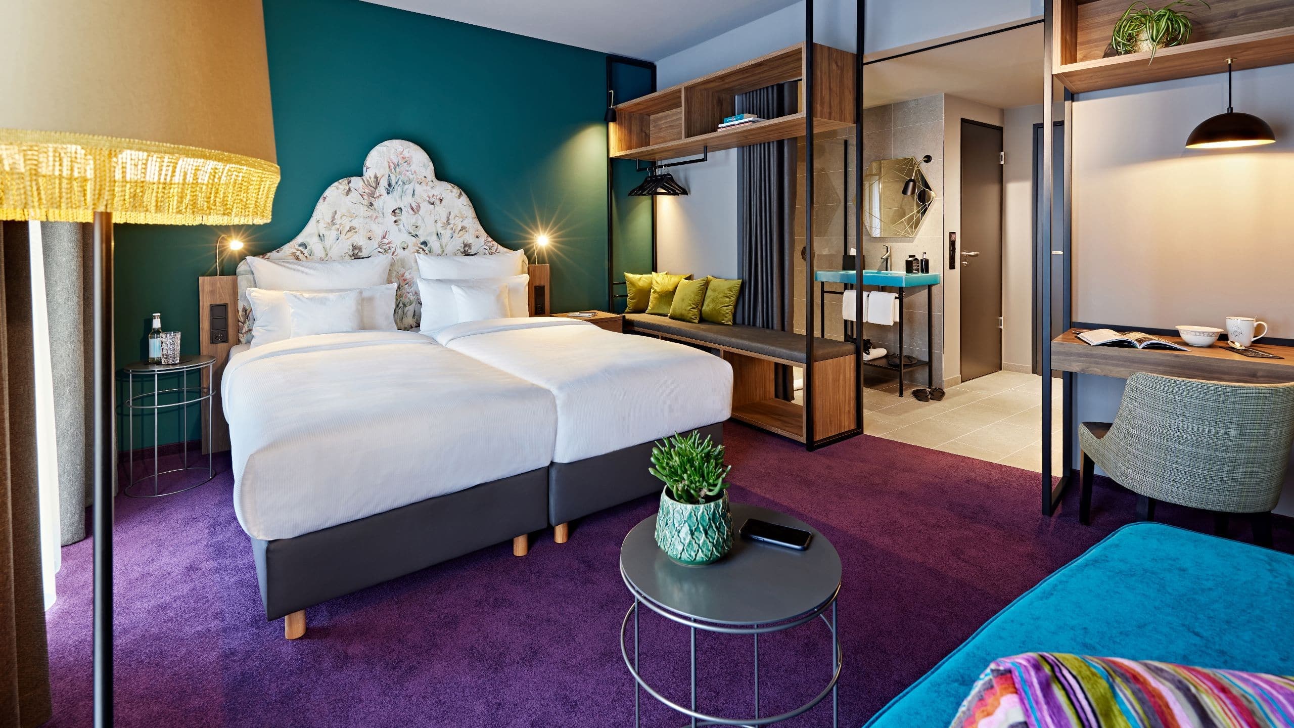 1 King Bed