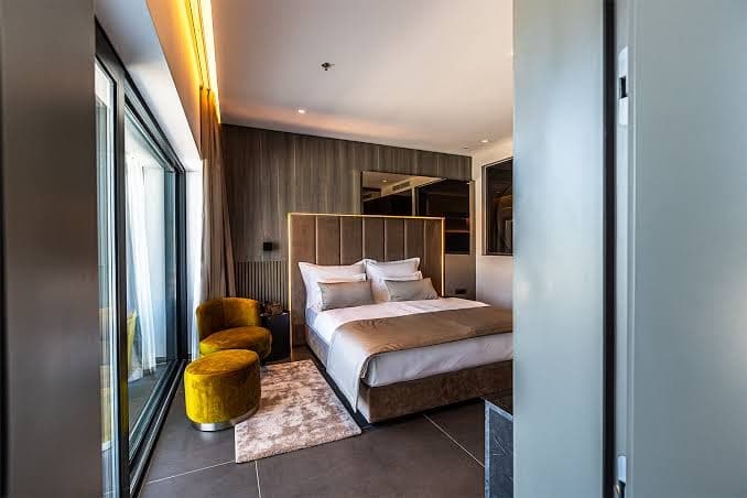 Family Deluxe Room with Pool on Terrace