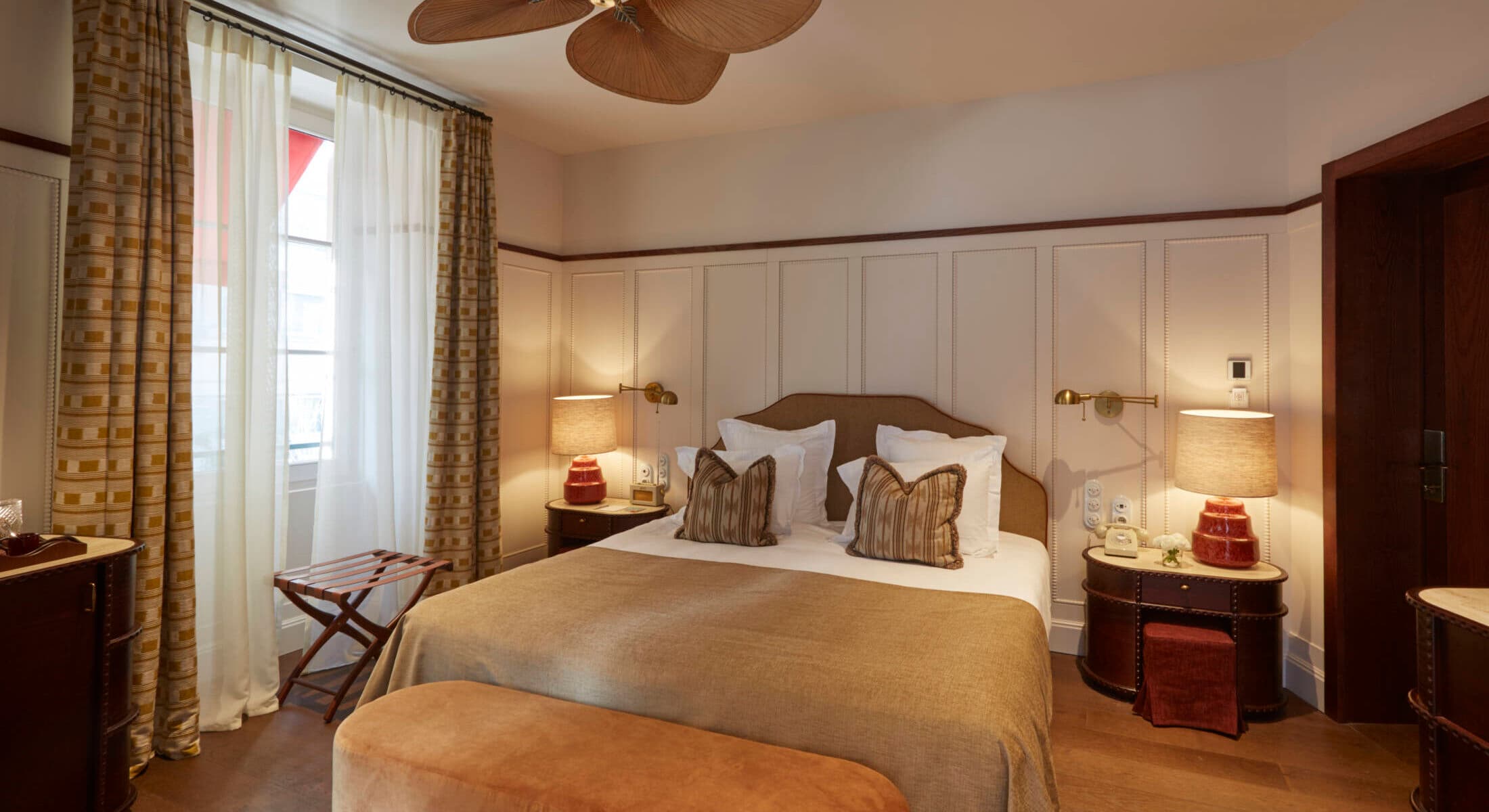 Deluxe Room – Maison Silhouette