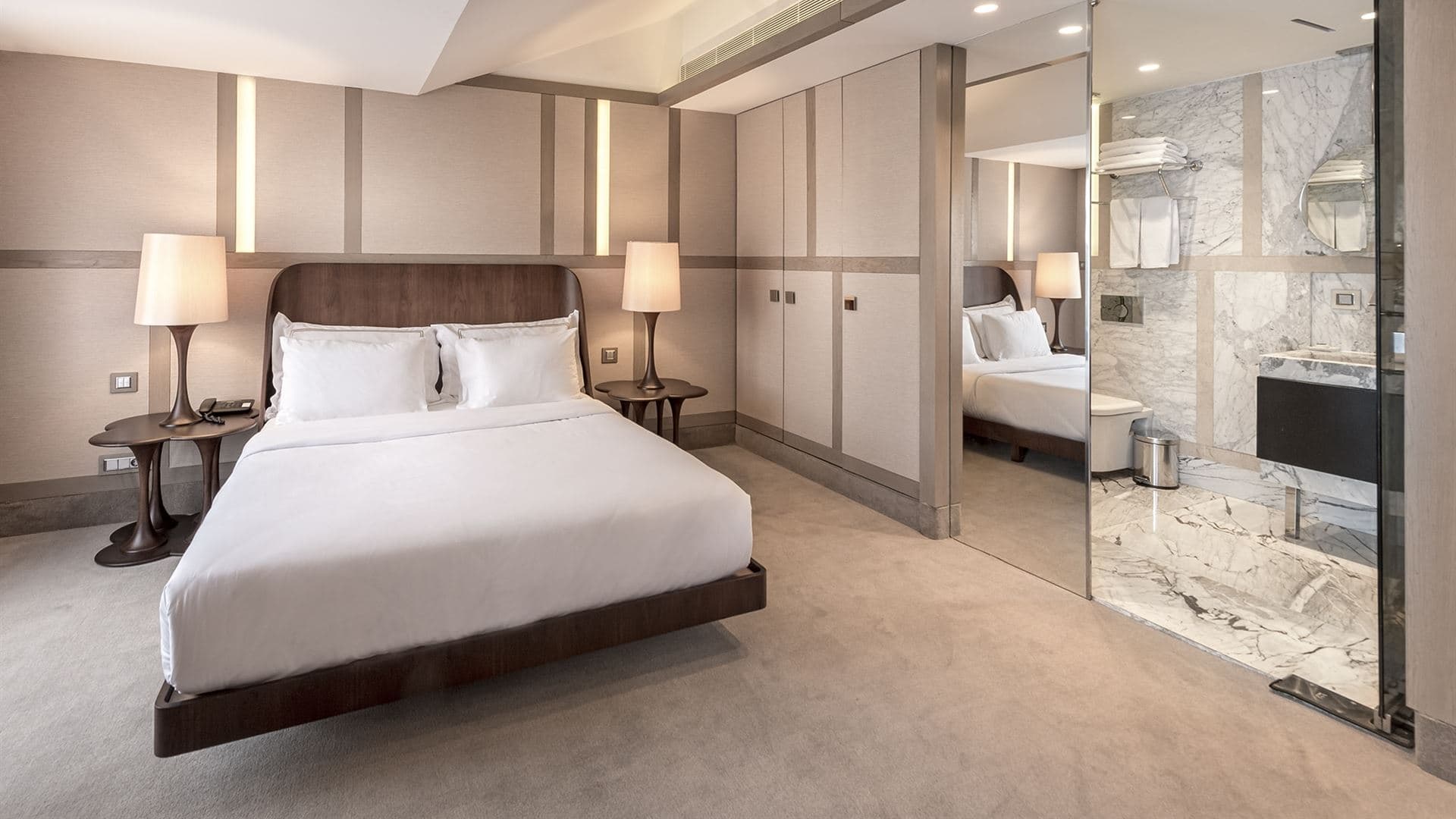 Grand Superior Room