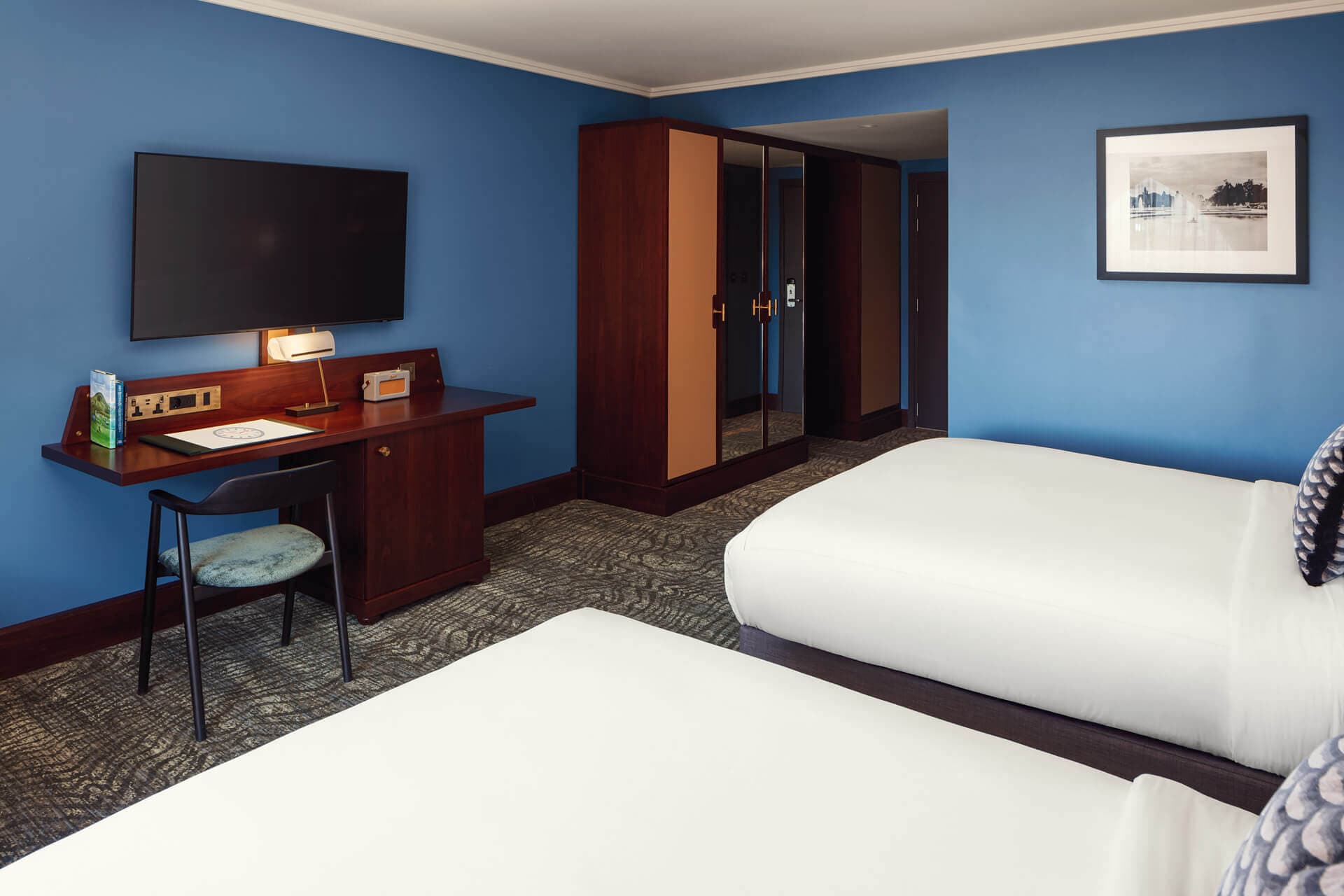 Deluxe King Bedroom