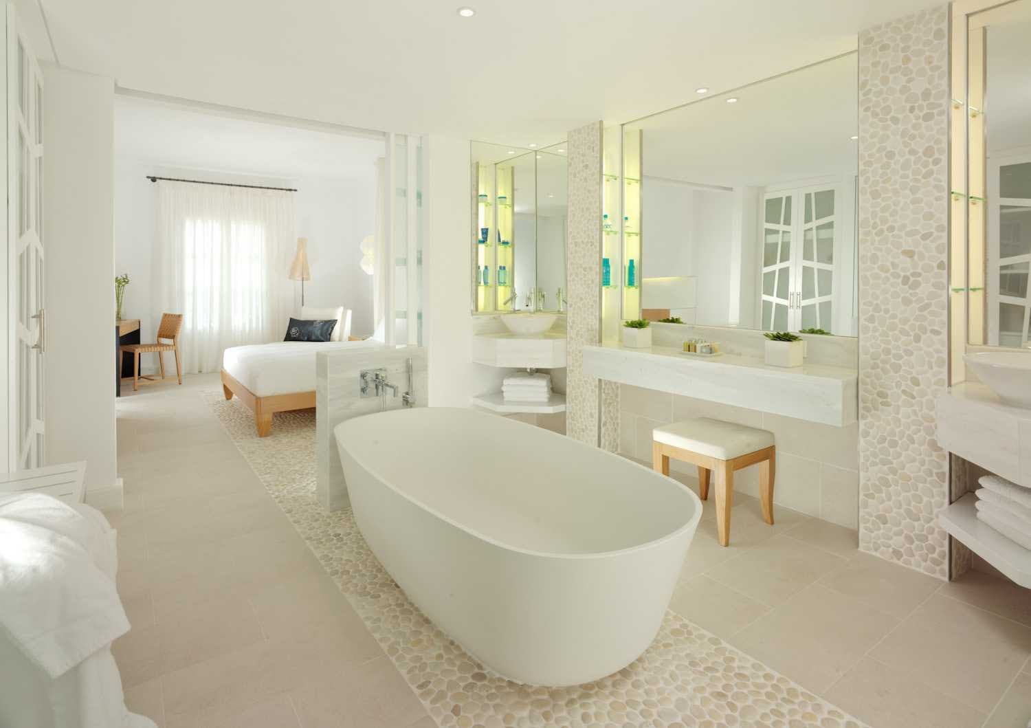 Open Plan Suite Sea View