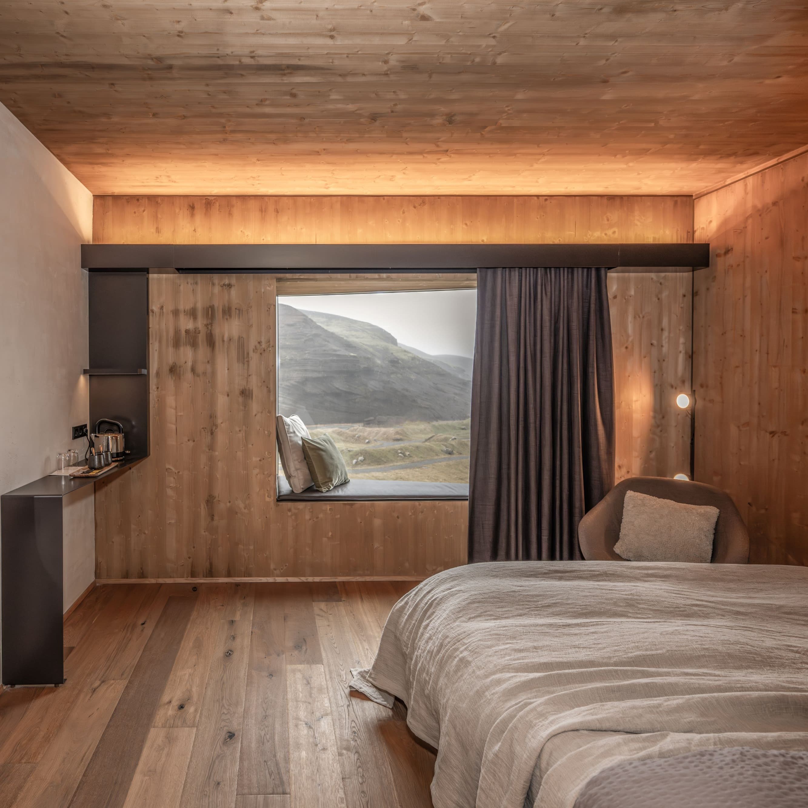 Deluxe Room (Hamar Wing)