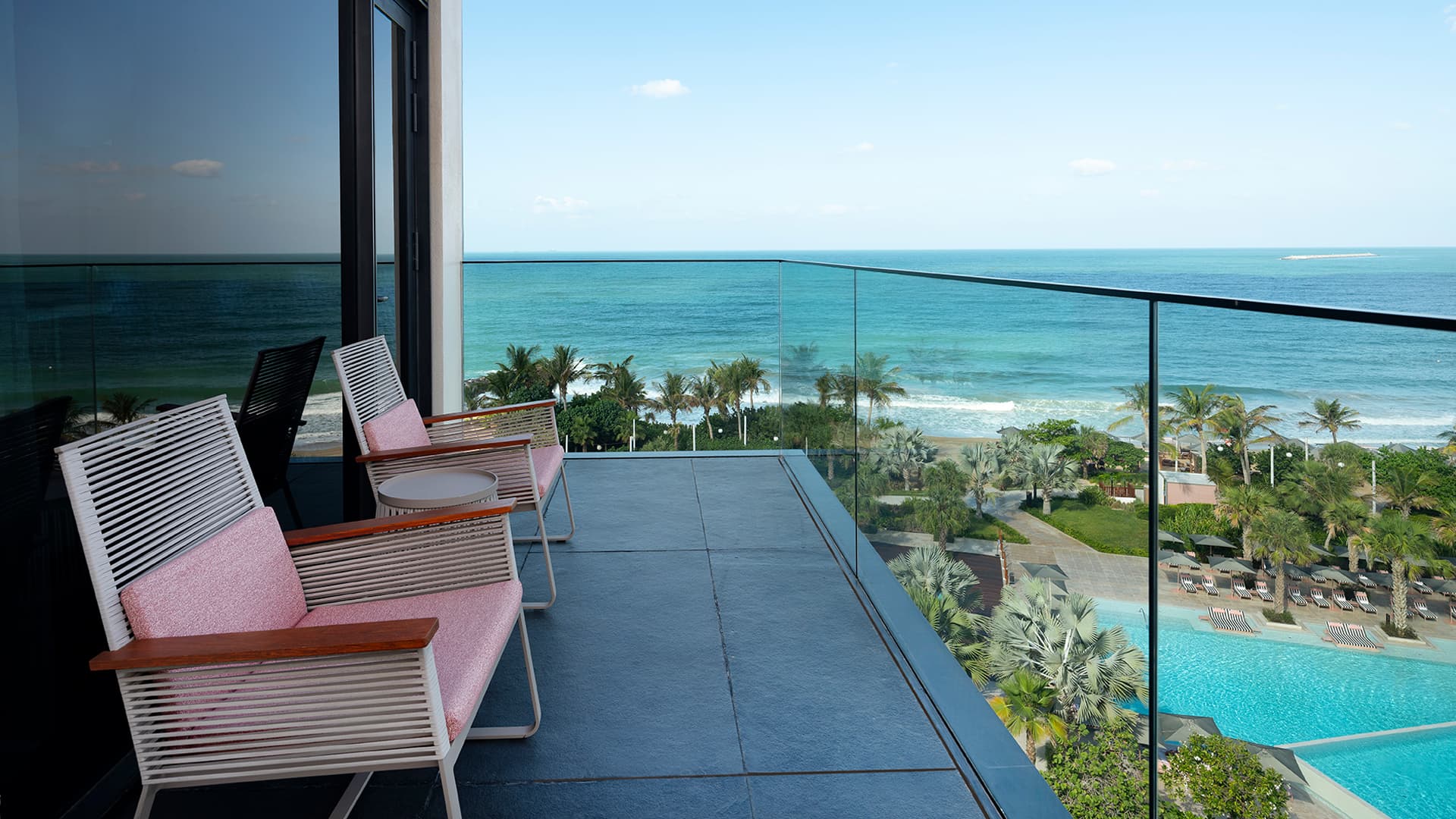 Harmony 2-Bedroom Oceanfront Presidential Suite