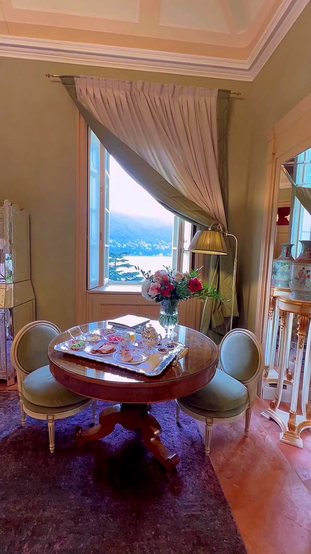 Grand Room al Lago with Lake View