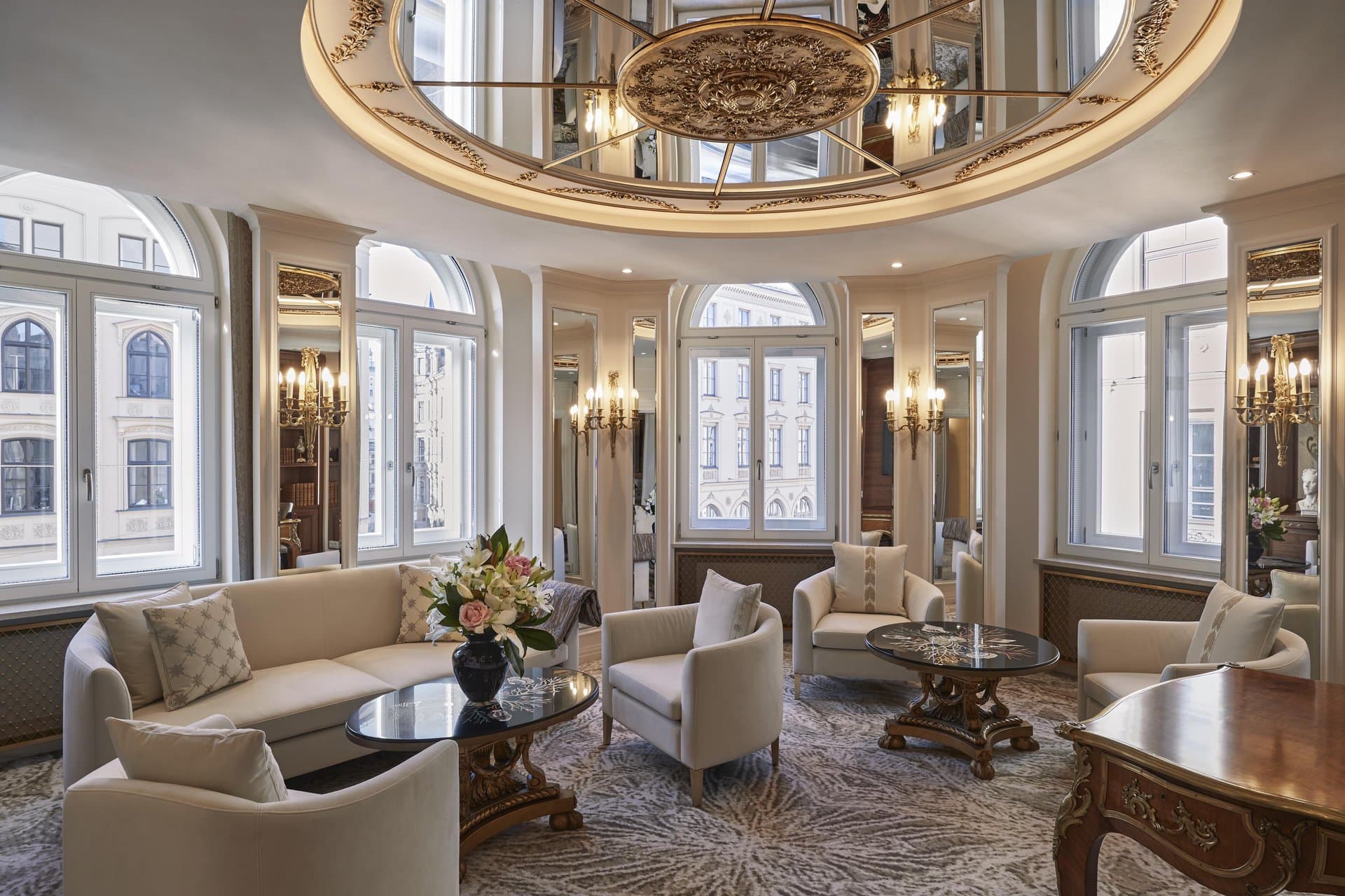 Grand Deluxe Room
