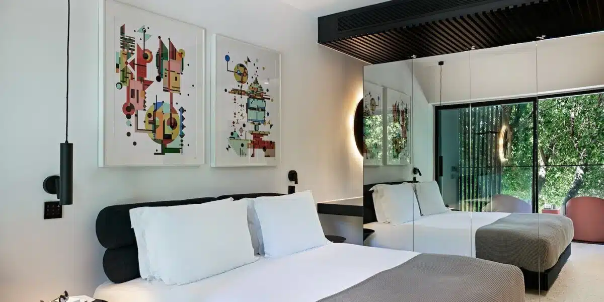 Essential Room