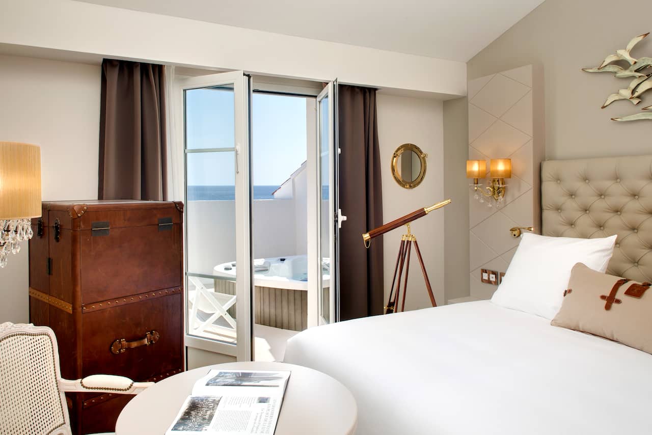 Classic Balcony Room