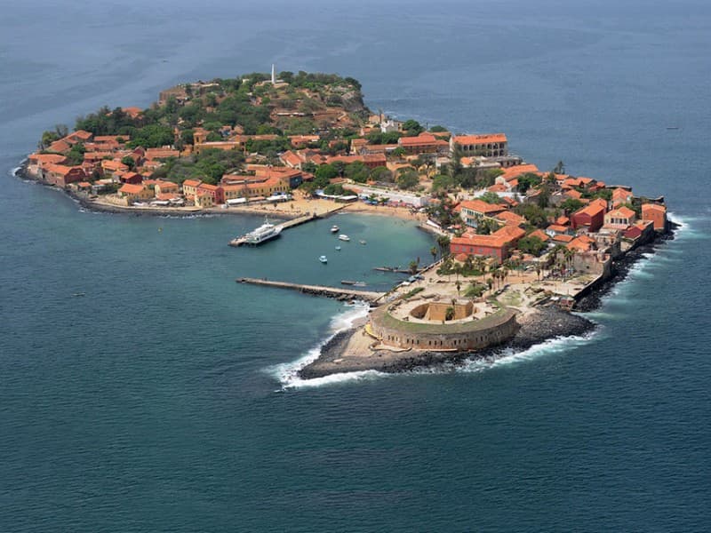Île de Gorée Village Walk & Beach