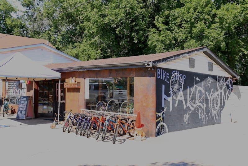12 South Murals and Boutiques