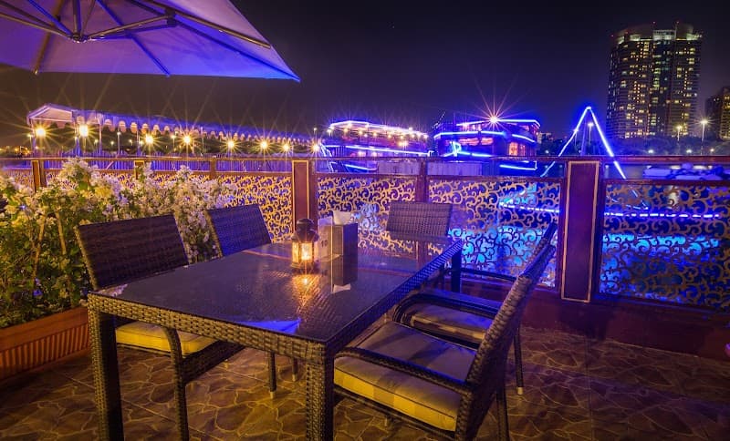 Romantic Abu Dhabi: Culture, Coastline, and Sunset Dining