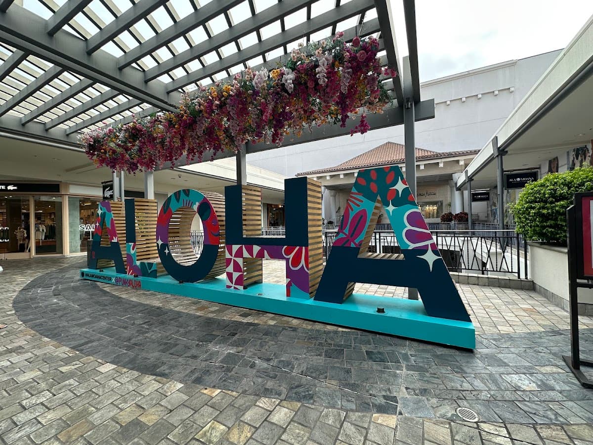 Ala Moana Center & Street Markets