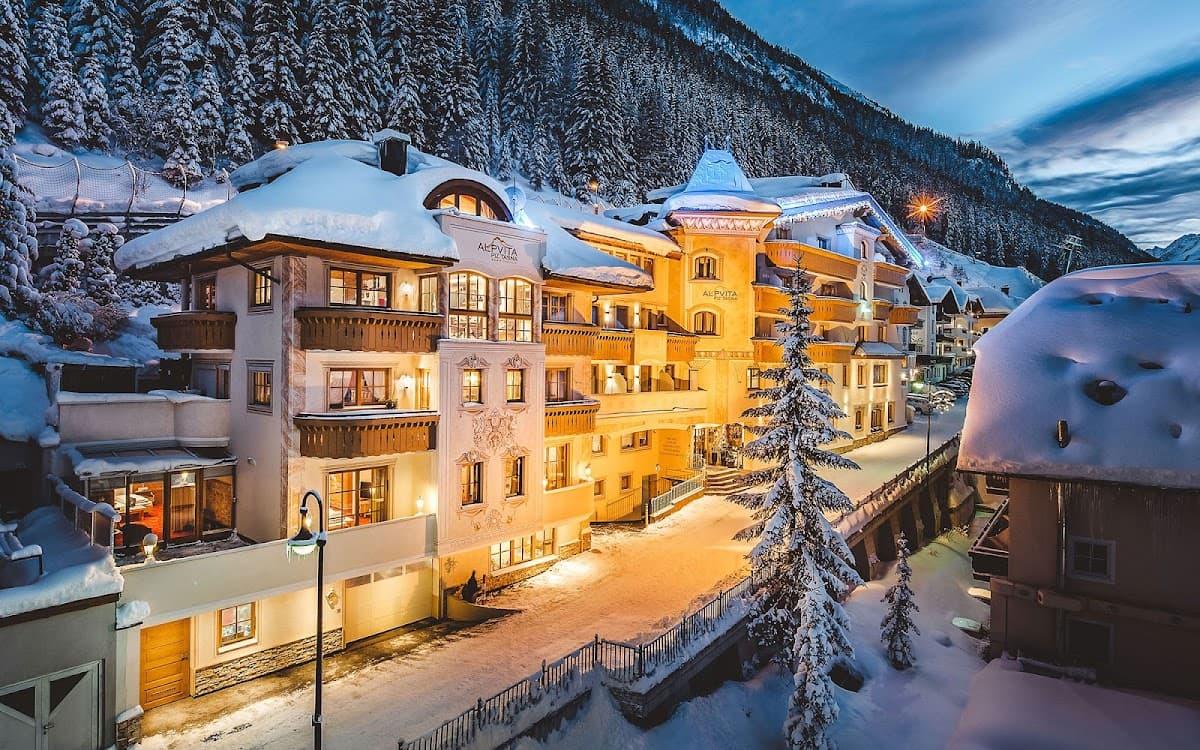 Alpvita Piz Tasna Restaurant