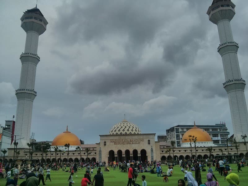 Alun-Alun Bandung & Street Market