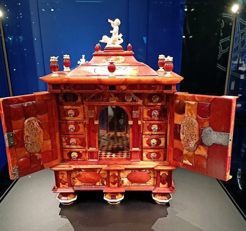 Amber Museum (in the Great Mill)