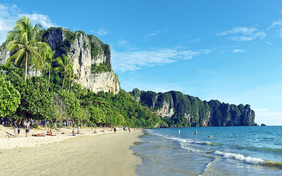 Ao Nang Beach Stroll