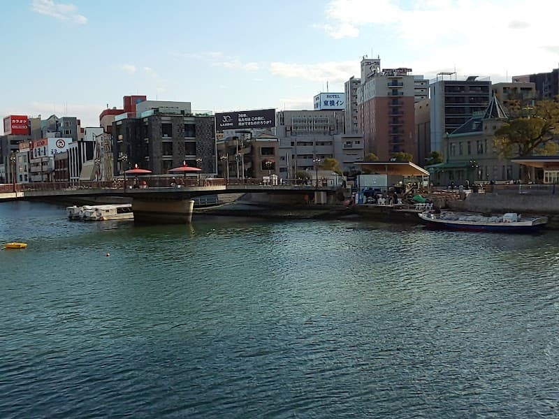 Fukuoka Jungle-Wild Solo Escape: Temples, Canals, and Hidden Green