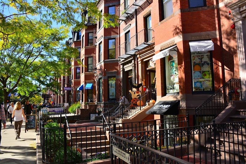 Back Bay Brownstone & Newbury Street Walk