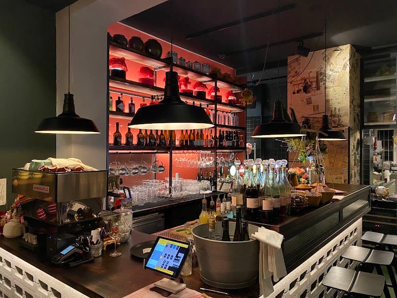 Bahnhofsvorplatz Street Food Stalls