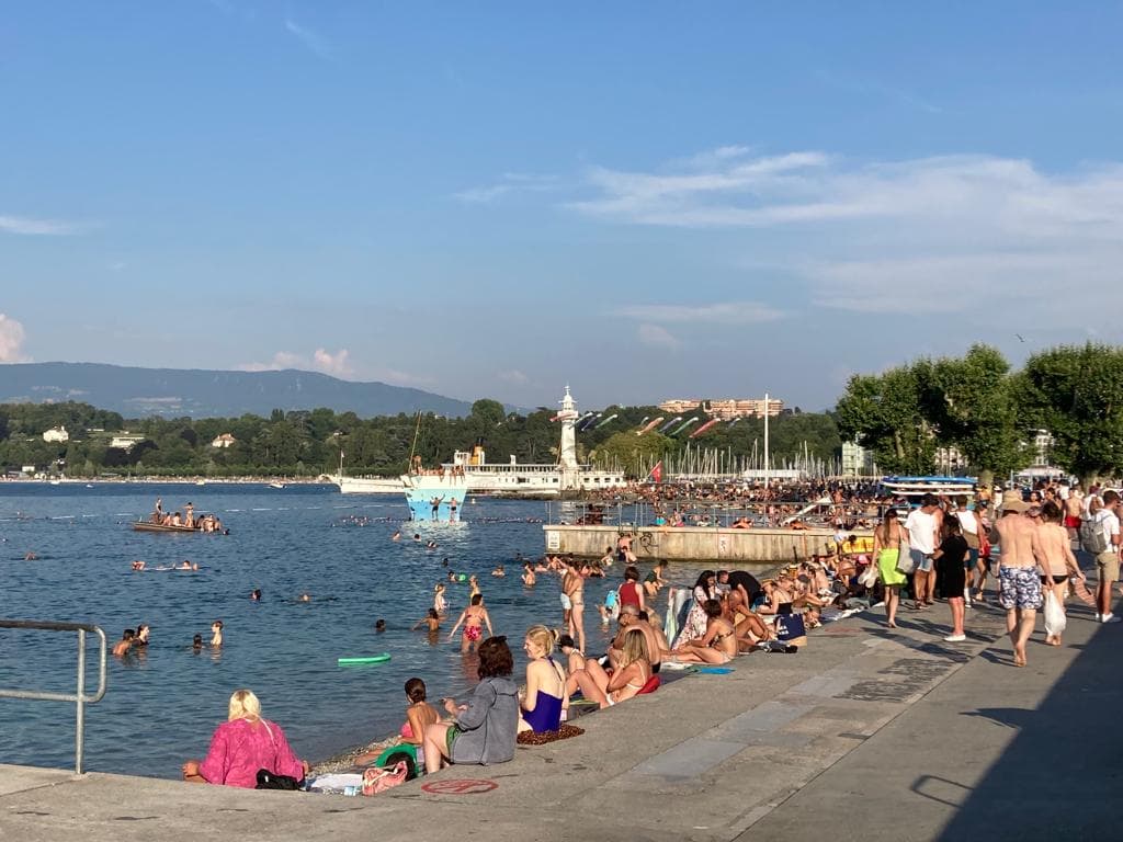 Bains des Pâquis Café