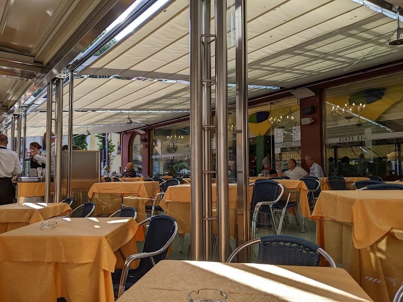 Lemon-Scented Relaxation in Sorrento’s Heart
