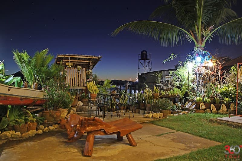 Bayside Mid-Range Hotel (Coron Bay Area)
