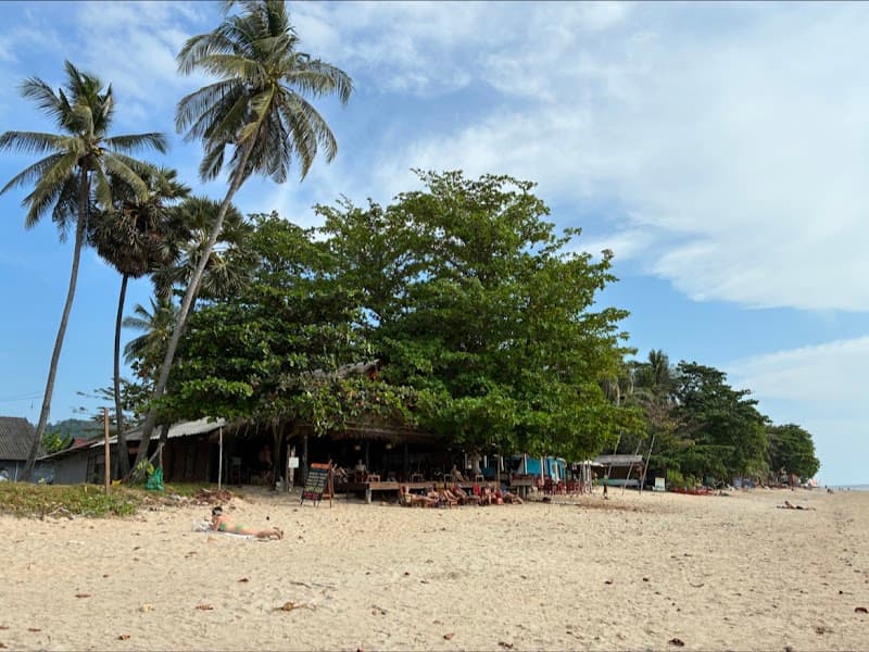 Beach Bar Hopping Klong Khong